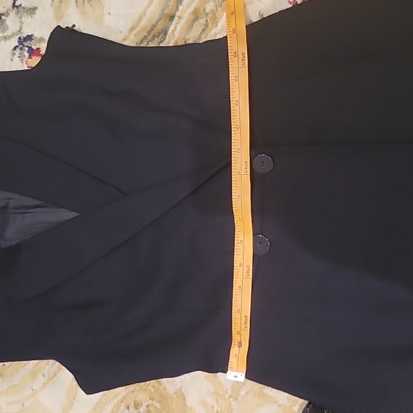 Black dress - Picture 3 of 11